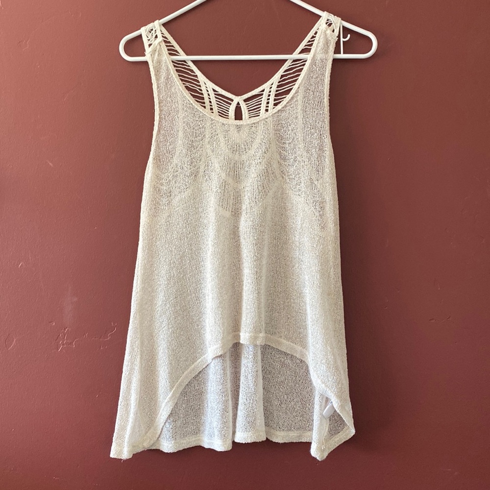 Blu Pepper 🪶 pretty white tank top with crochet BoHo style back. Size Medium